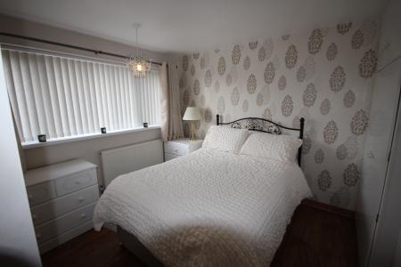 3 bedroom Semi-detached house to let in Waverley Lane, Staffordshire, Burton upon Trent, DE14