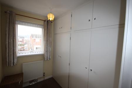 3 bedroom Semi-detached house to let in Waverley Lane, Staffordshire, Burton upon Trent, DE14