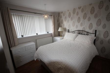 3 bedroom Semi-detached house to let in Waverley Lane, Staffordshire, Burton upon Trent, DE14