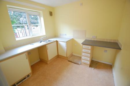 2 bedroom Apartment to let in Becketts Court, Horninglow Road, Staffordshire, Burton upon Trent, DE13