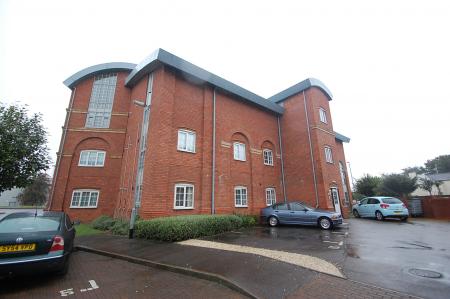 Caxton Court, Staffordshire, Burton upon Trent, DE14