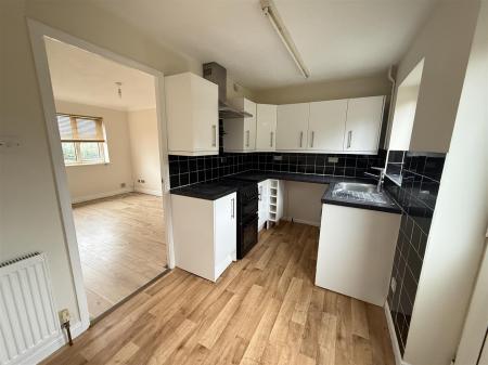 2 bedroom Town house for sale in Meynell Close, Burton-On-Trent