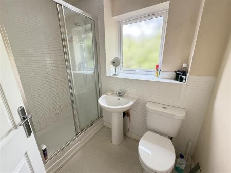 2 bedroom Apartment for sale in Pipers Way, Burton-On-Trent