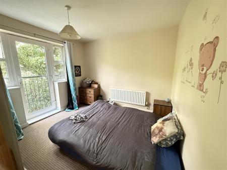2 bedroom Apartment for sale in Pipers Way, Burton-On-Trent