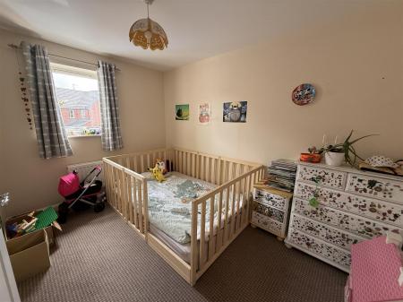 2 bedroom Apartment for sale in Pipers Way, Burton-On-Trent