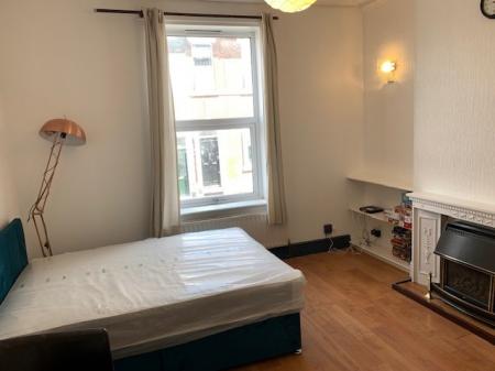 1 bedroom Flat to let in Crompton Street, Derby, City Centre, DE1
