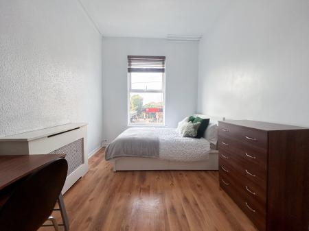 3 bedroom Apartment to let in Duffield Road, Derby, City Centre, DE1