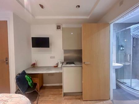 1 bedroom Flat to let in The Priory