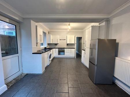3 bedroom Semi-detached house to let in Baker Street, Alvaston, DE24