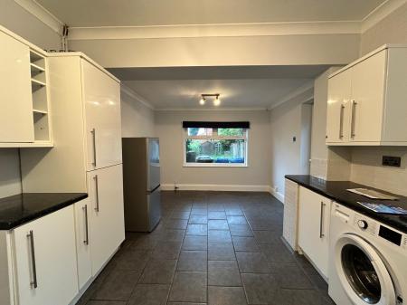 3 bedroom Semi-detached house to let in Baker Street, Alvaston, DE24