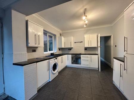 3 bedroom Semi-detached house to let in Baker Street, Alvaston, DE24