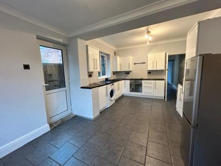 3 bedroom Semi-detached house to let in Baker Street, Alvaston, DE24