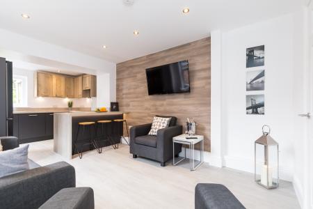 6 bedroom Terraced House to let in Broadway