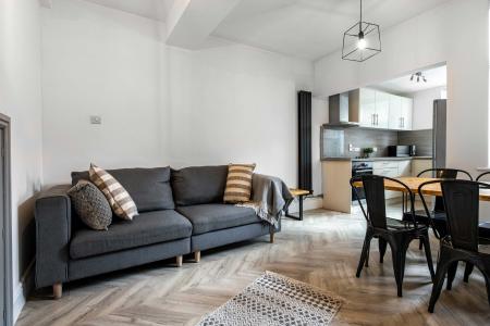 4 bedroom Terraced House to let in Campion Street, Derby, DE22