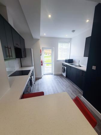 5 bedroom Flat to let in Kedleston Old Road, Derby, DE22