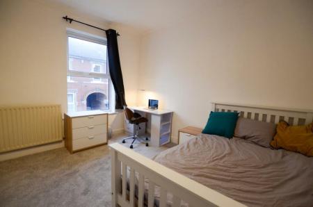 2 bedroom Flat to let in Radbourne Street, Derby, DE22