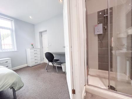 7 bedroom Semi-detached house to let in Slater Avenue, Derby, DE1