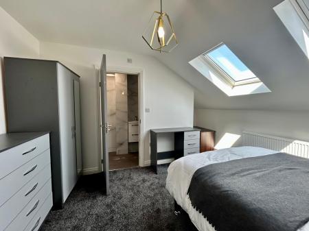 5 bedroom Semi-detached house to let in Ashbourne Road, Derby, DE22