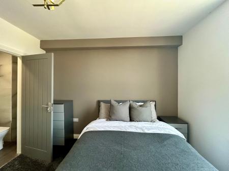 5 bedroom Semi-detached house to let in Ashbourne Road, Derby, DE22