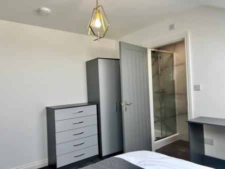 5 bedroom Semi-detached house to let in Ashbourne Road, Derby, DE22