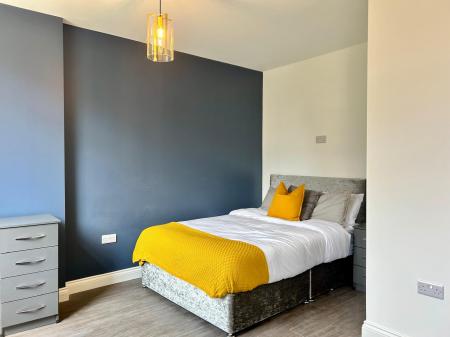 5 bedroom Semi-detached house to let in Ashbourne Road, Derby, DE22