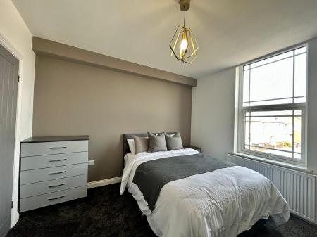 5 bedroom Semi-detached house to let in Ashbourne Road, Derby, DE22