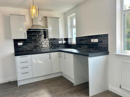 5 bedroom Semi-detached house to let in Ashbourne Road, Derby, DE22