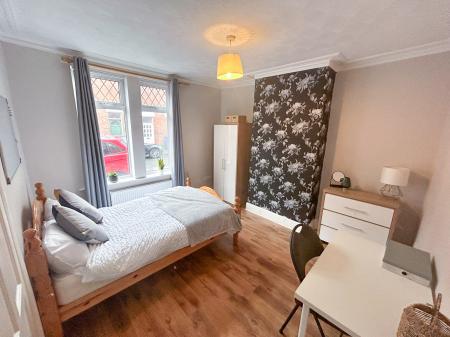 4 bedroom Terraced House to let in Redshaw Street, Derby, DE1