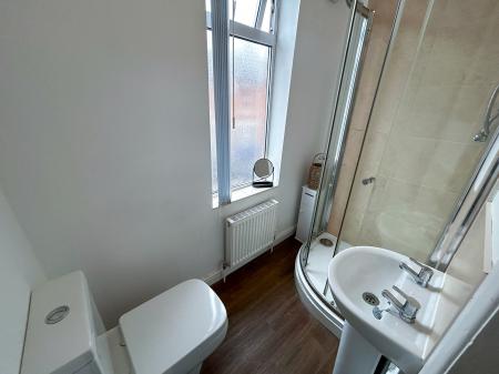 4 bedroom Terraced House to let in Redshaw Street, Derby, DE1