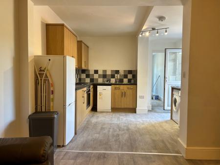 4 bedroom Terraced House to let in Peel Street, Derby, DE22
