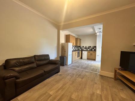 4 bedroom Terraced House to let in Peel Street, Derby, DE22