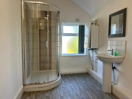 4 bedroom Terraced House to let in Peel Street, Derby, DE22