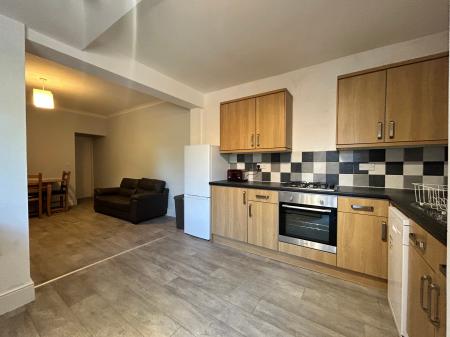 4 bedroom Terraced House to let in Peel Street, Derby, DE22
