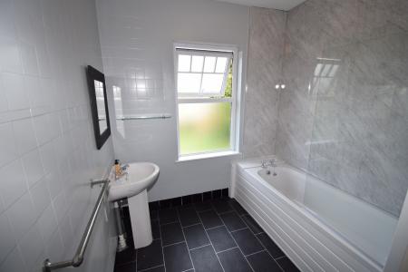 2 bedroom Flat to let in Radbourne Street, Derby, DE22