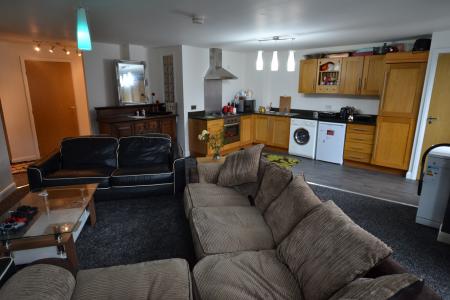 2 bedroom Flat to let in Brook Street, Derby, DE1
