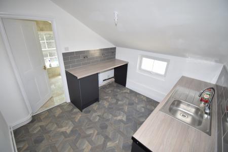 4 bedroom Terraced House to let in Crompton Street, Derby, DE1