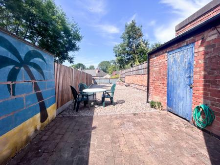 2 bedroom Terraced House to let in Howe Street, Derby, DE22