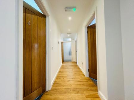 4 bedroom Apartment to let in Quarn Gardens, Derby, DE1