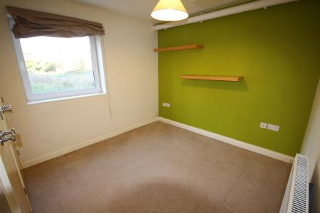 2 bedroom Apartment to let in Pineview Gardens, Derby, Littleover, DE23