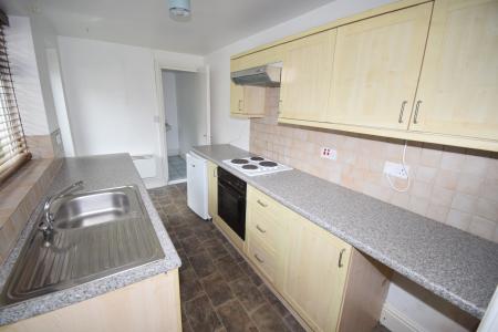 1 bedroom Studio flat to let in Flat 3, 157 UNR