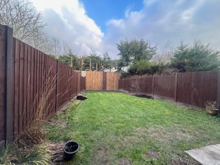 2 bedroom House to let in Silverburn Drive, Oakwood, Derby, DE21