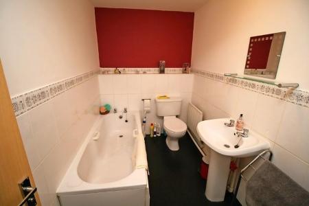 4 bedroom Town house to let in Slack Lane, Derby, DE22