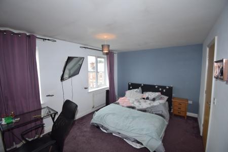 4 bedroom Town house to let in Slack Lane, Derby, DE22