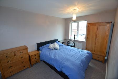 4 bedroom Town house to let in Slack Lane, Derby, DE22