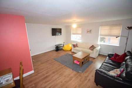 4 bedroom Town house to let in Slack Lane, Derby, DE22