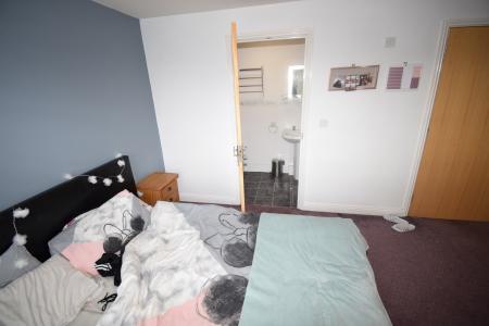 4 bedroom Town house to let in Slack Lane, Derby, DE22