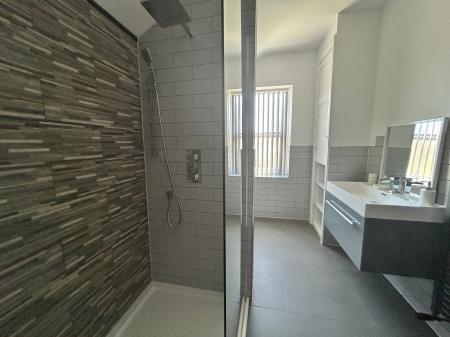 3 bedroom House to let in Wolfa Street, Derby, DE22