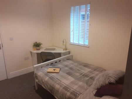 5 bedroom Terraced House to let in Longford Street, Derby, DE22