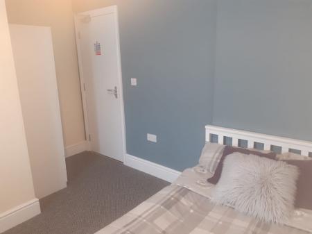 5 bedroom Terraced House to let in Longford Street, Derby, DE22