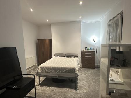 4 bedroom Terraced House to let in Macklin Street, Derby, DE1